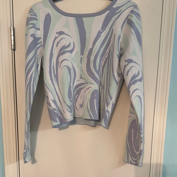 525 America White and Purple Long Sleeve size large box99 - Picture 1 of 5